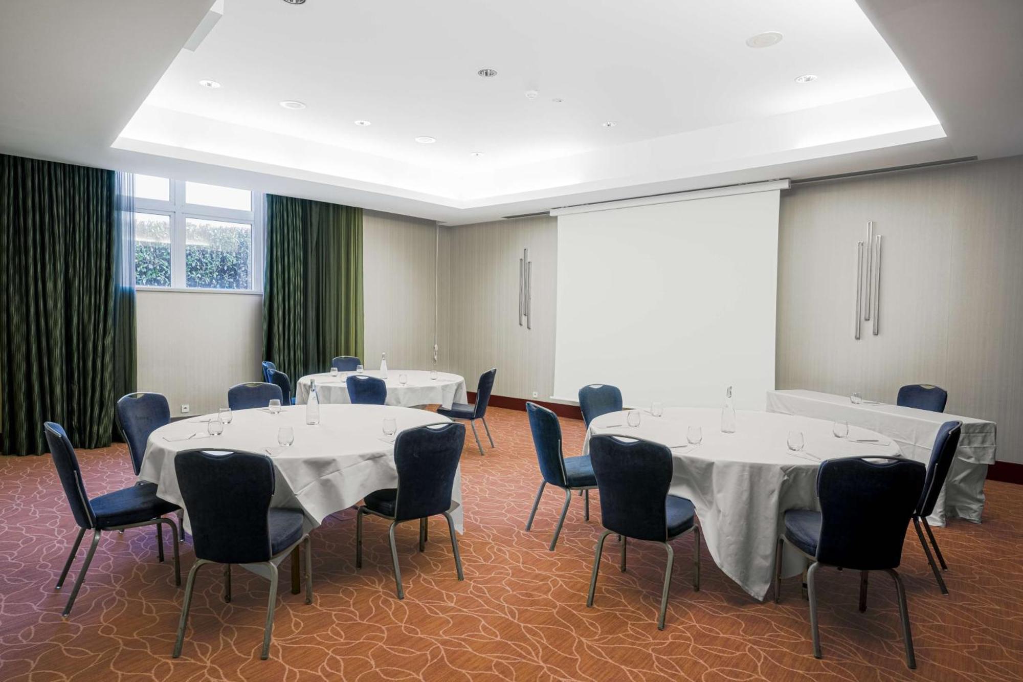 Van Der Valk Hotel Paris Cdg Airport รัวซี-อ็อง-ฟรองซ์ ภายนอก รูปภาพ