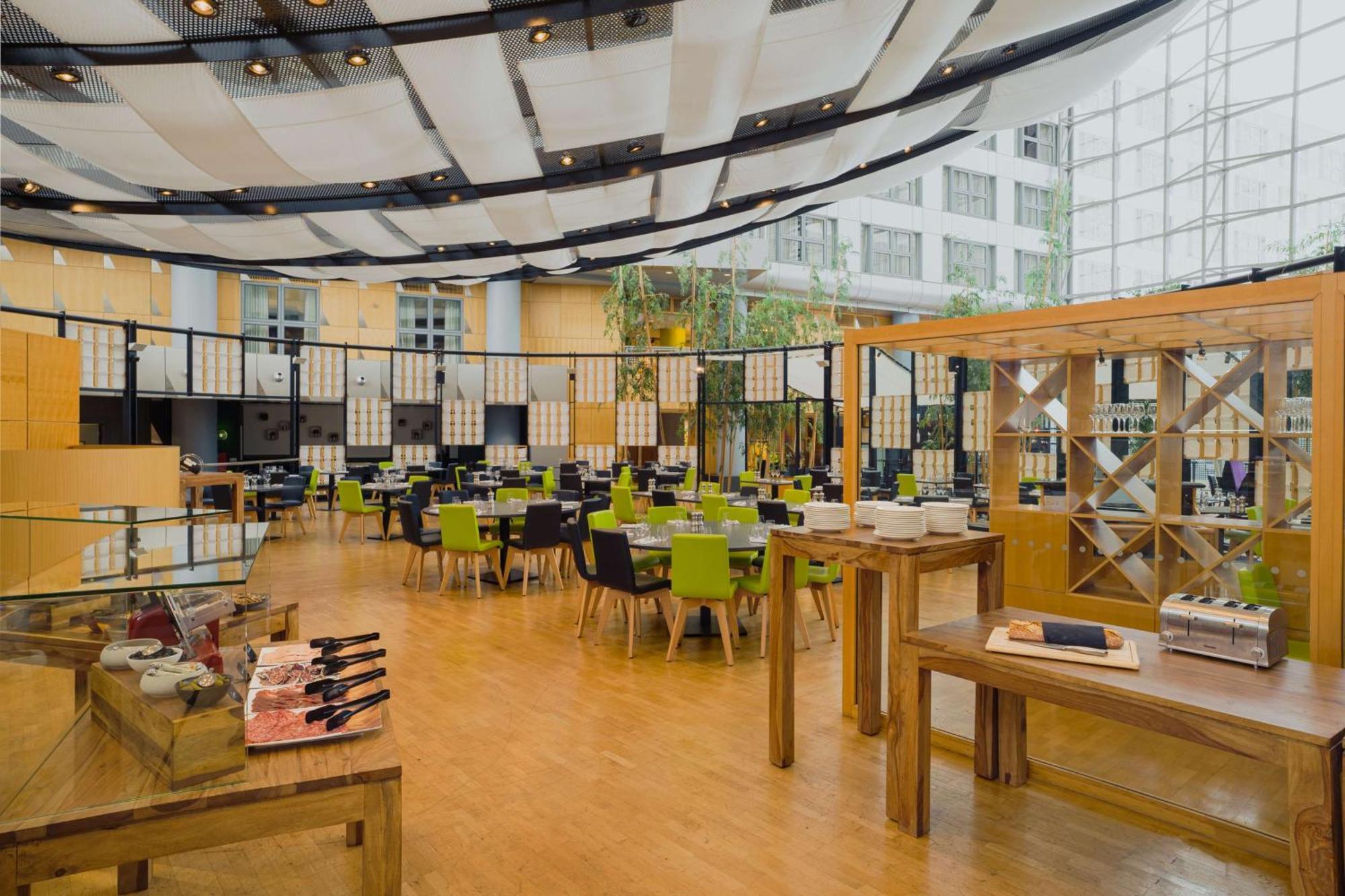 Van Der Valk Hotel Paris Cdg Airport รัวซี-อ็อง-ฟรองซ์ ภายนอก รูปภาพ
