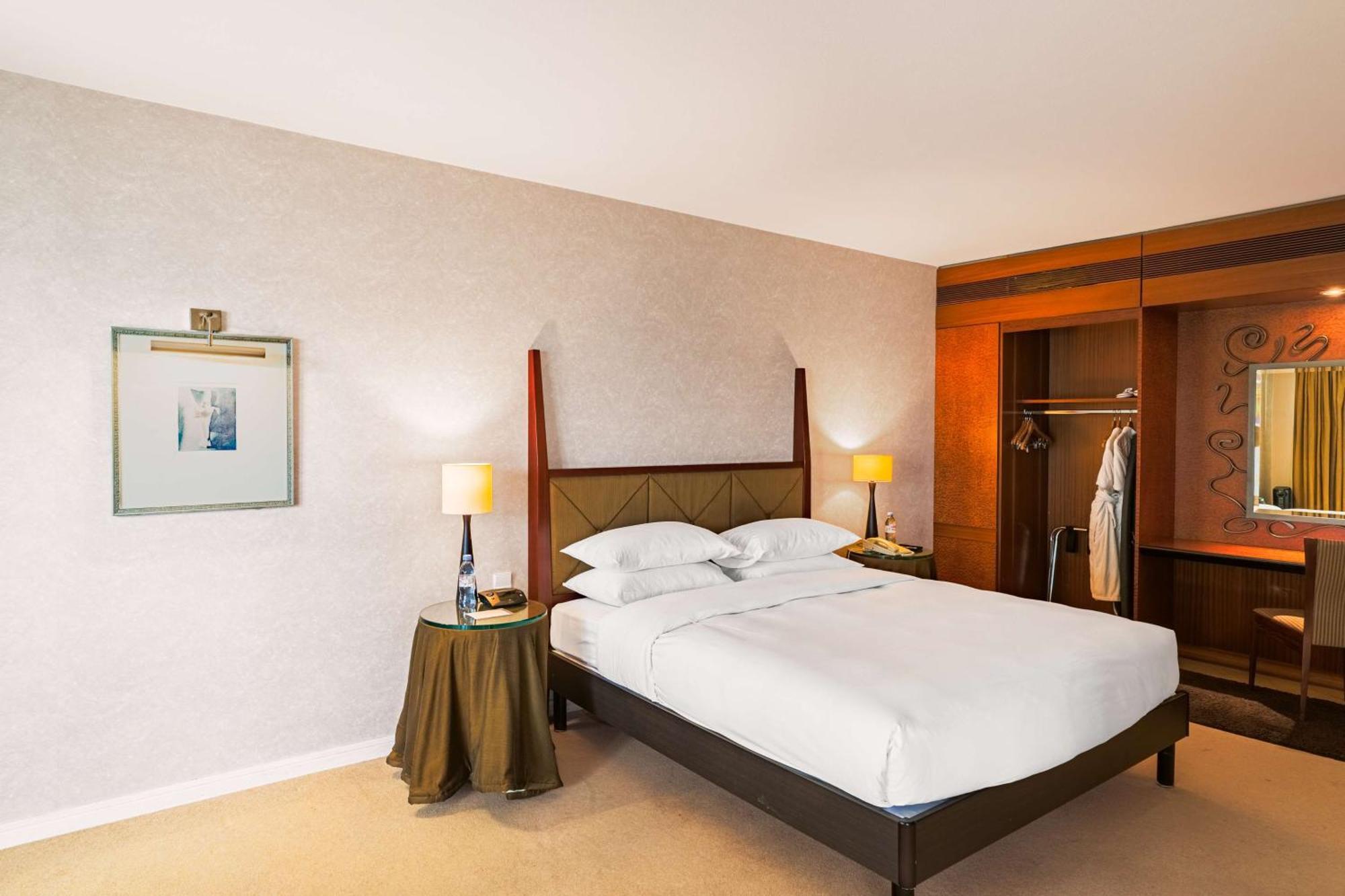 Van Der Valk Hotel Paris Cdg Airport รัวซี-อ็อง-ฟรองซ์ ภายนอก รูปภาพ