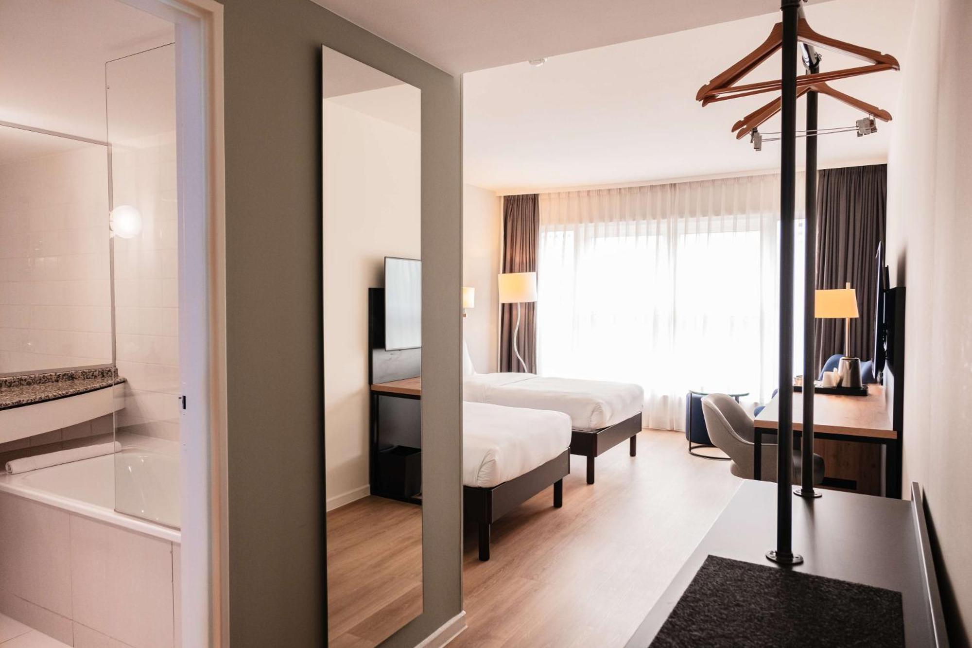 Van Der Valk Hotel Paris Cdg Airport รัวซี-อ็อง-ฟรองซ์ ภายนอก รูปภาพ